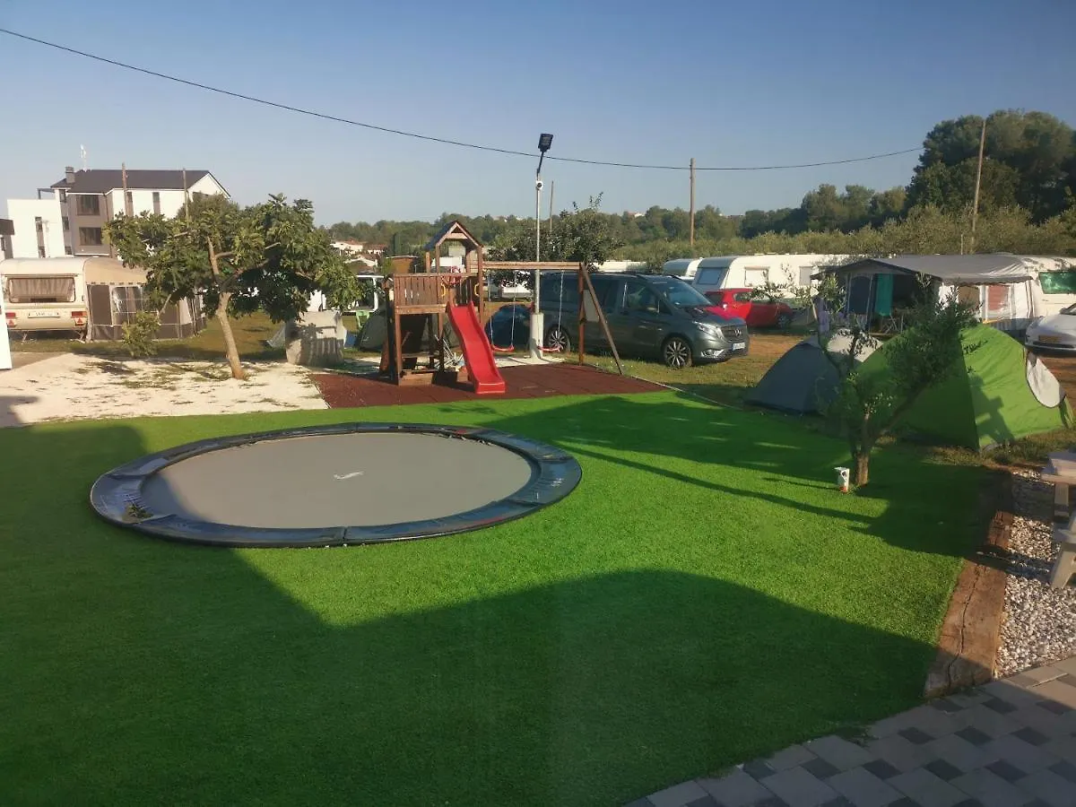 Camper For Two Hotel Banjole 0*,  Croatia